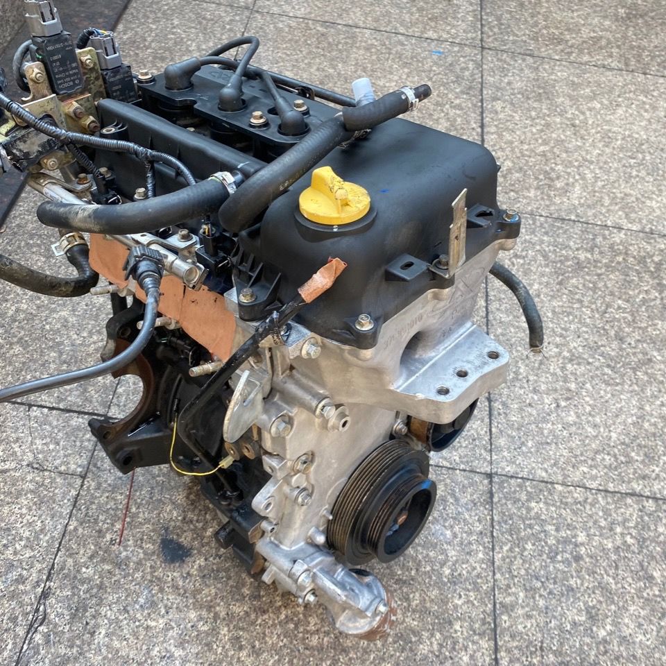 奇瑞 瑞麟m1 a1 旗云1 1.0排量 sqr371f 发动机总成 变速箱