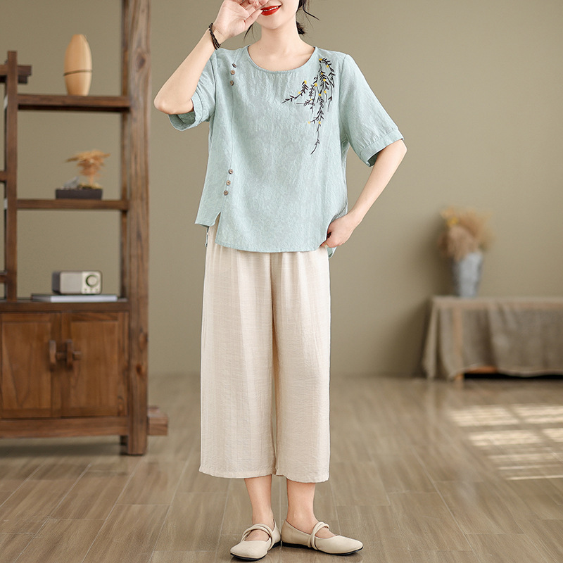 2024 Summer New Fashion Outfit Short-Sleeved T-shirt Cotton and Linen Top Embroidered Versatile Small Shirt Nine Pants Women's Suit