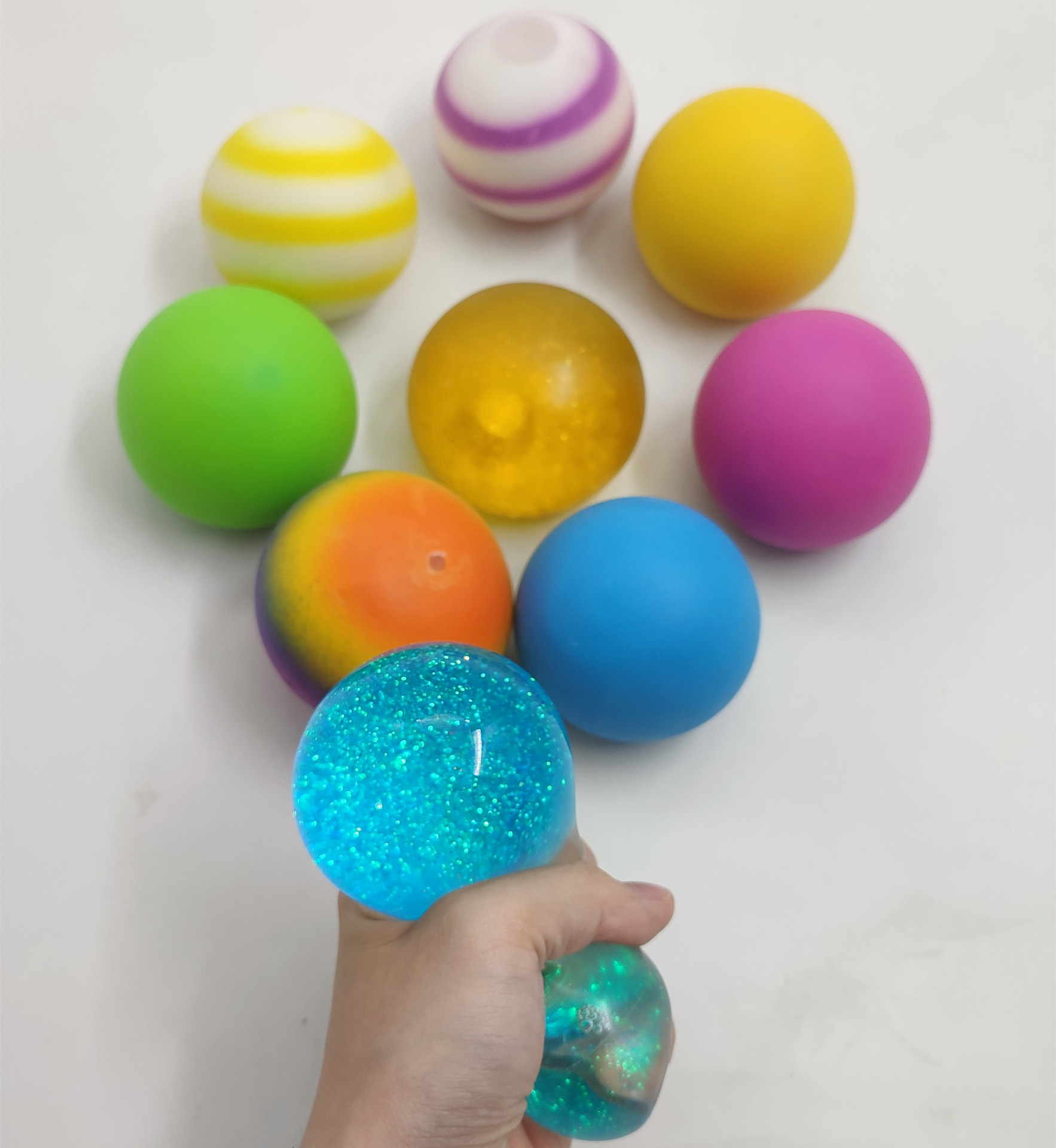 跨境变色面粉球 发泄捏捏乐减压球挤压变色eva填充球手捏压力球