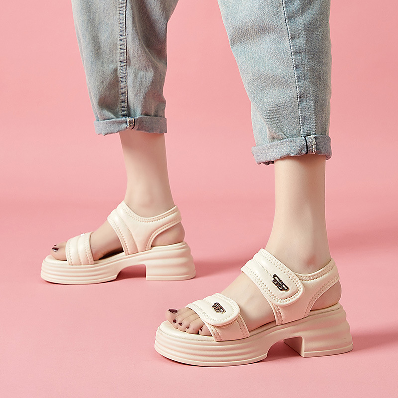 时尚厚底增高凉鞋女2024夏季新款轻便校园风休闲百搭舒适沙滩凉鞋