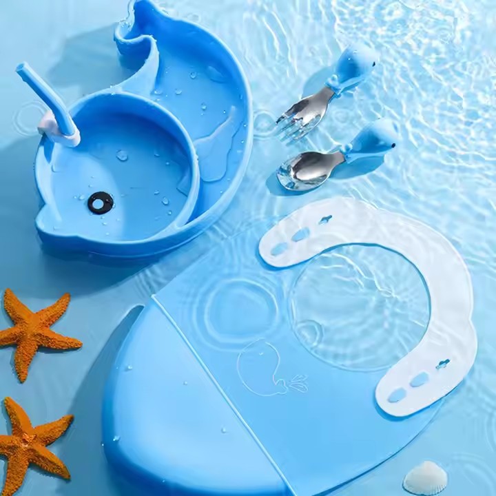 宝宝硅胶辅食餐盘创意海豚卡通餐具儿童304不锈钢勺叉礼品套装