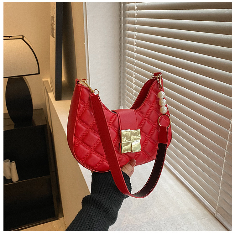 Bag Cross-Border Women's Bag Diamond Embroidery Thread Dumpling Bag 2022 Winter New Solid Color Underarm Bag Pearl Chain Crossbody Bag