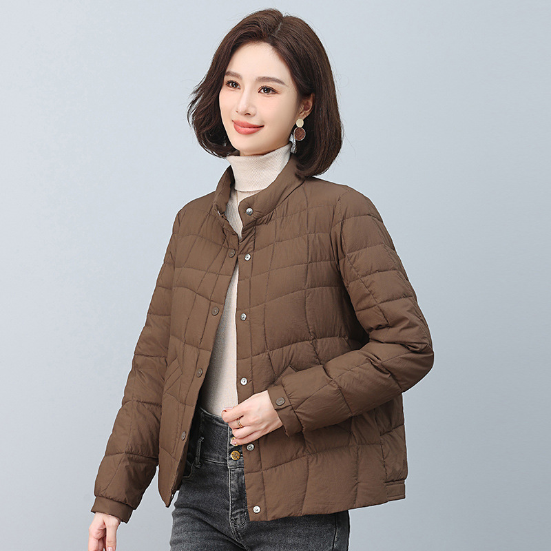 小个子休闲短款女式羽绒服加肥加大码中老年妈妈女装一件代发4363