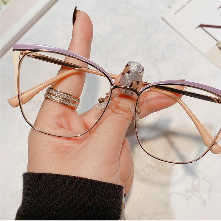 New Casual Glasses Frame Women Myopia Glasses Frame Instafamous Metal Optical Plain Cat Eye Plain Glasses