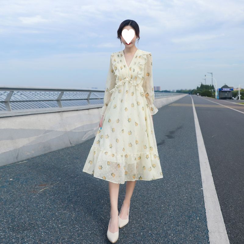 春秋2023新款碎花连衣裙法式长袖修身雪纺连衣裙女气质女神范高腰