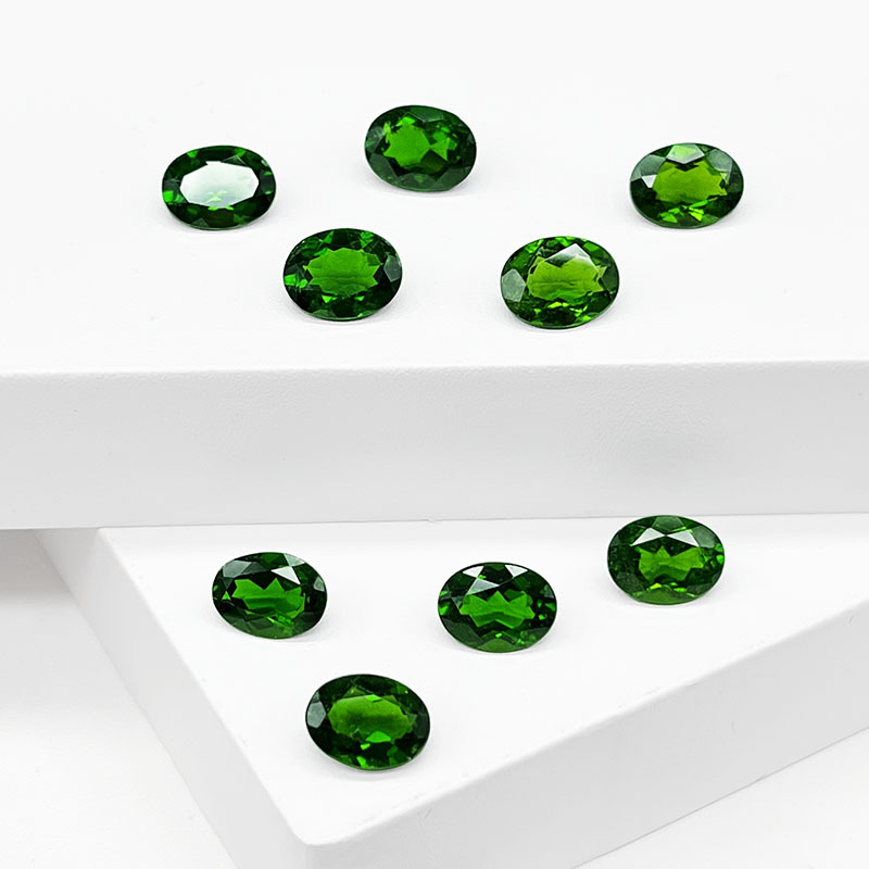 工厂批发天然透辉石绿色宝石椭圆形裸石戒指戒面承接k金首饰镶嵌