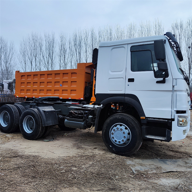 低价二手豪沃港口码头牵引车拖拉机车双桥牵引拖车头运输牵引车