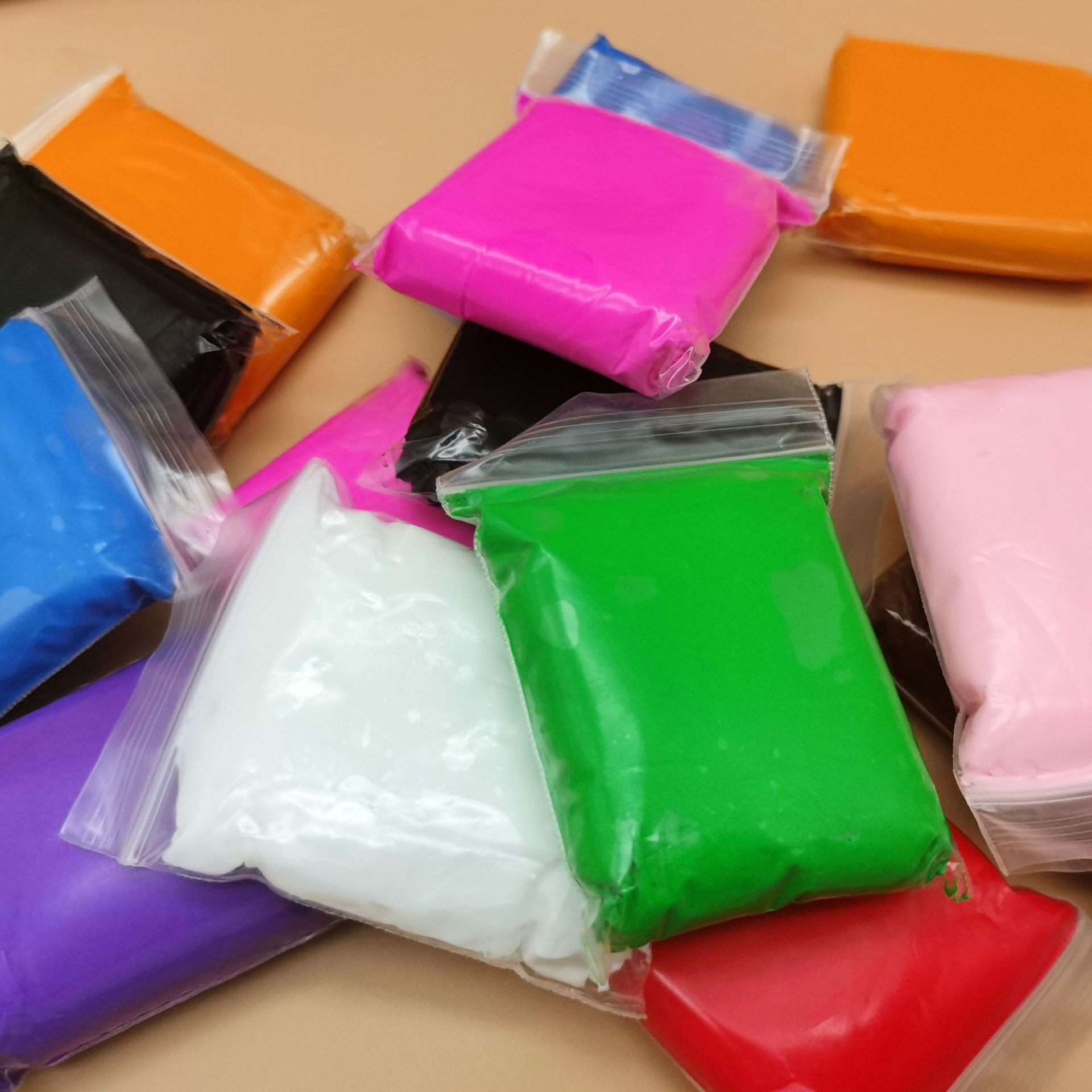 批发供应 超轻粘土36色袋装彩泥 儿童diy玩具太空橡皮泥 36色粘土