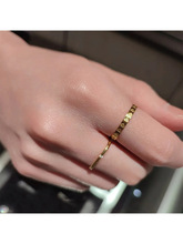 温鉴新款周圈爱心形戒指18K金不掉色钛钢食指尾戒简约情侣戒指女
