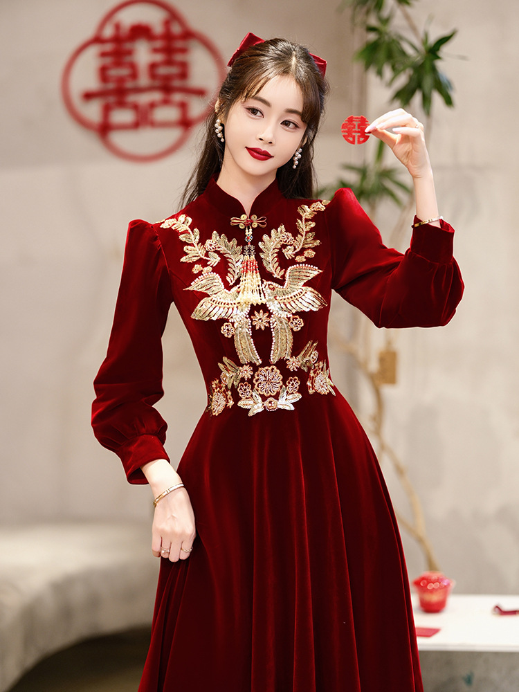 旗袍敬酒服新娘酒红色中式结婚订婚丝绒礼服连衣裙女秋冬季长袖款