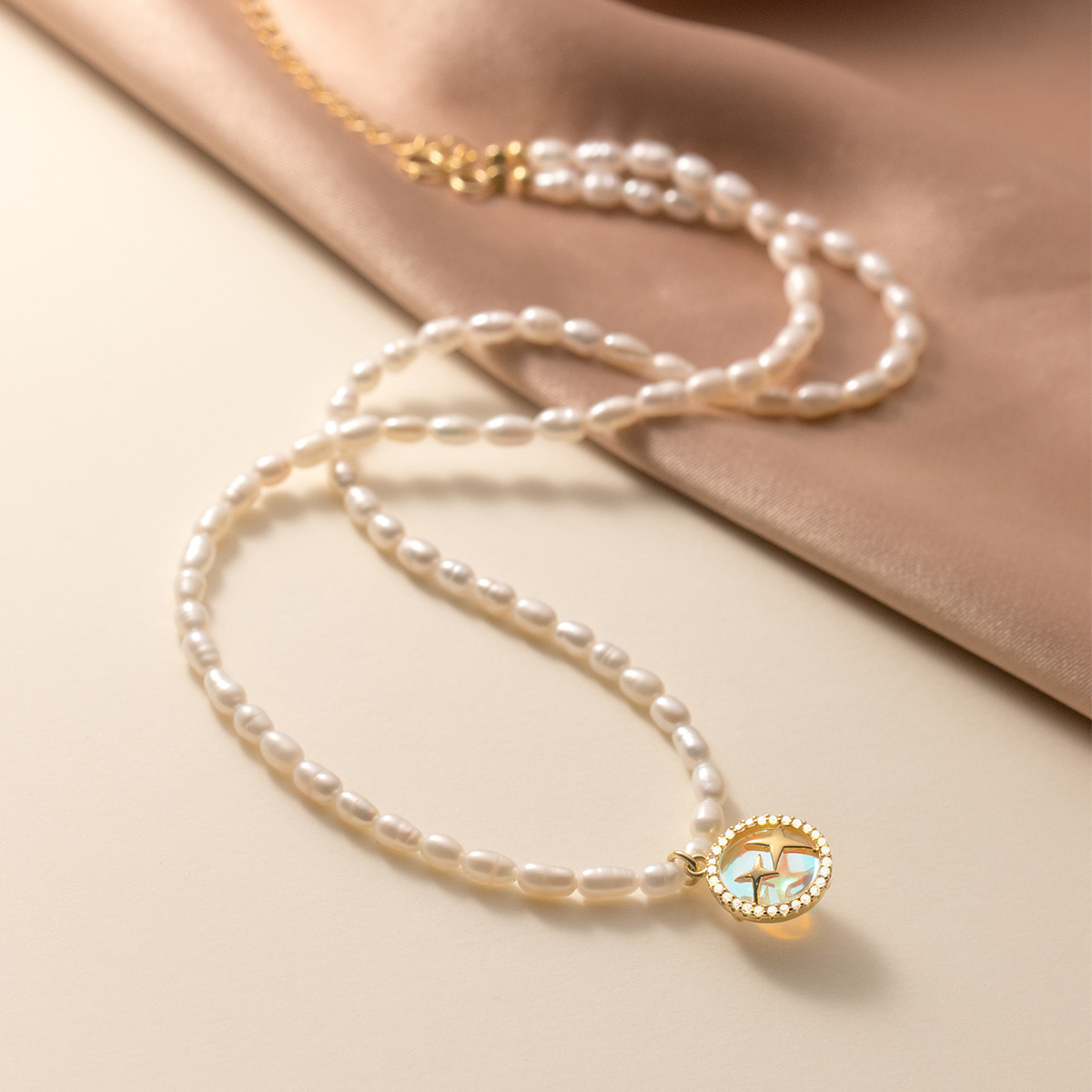 爱洛奇 s925银镶钻合成琉璃四角星珍珠项链复古气质女锁骨链d9406