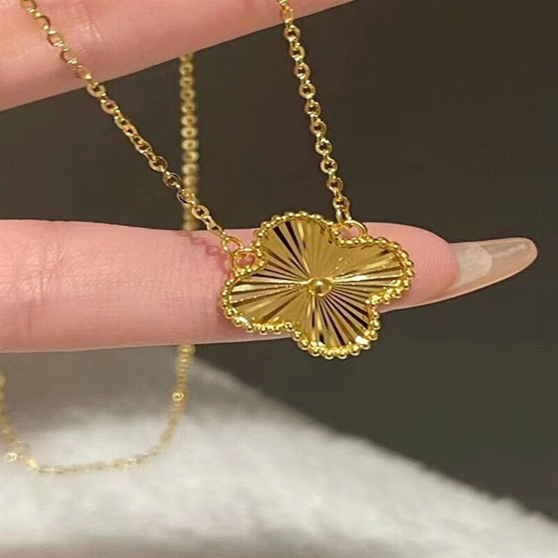 老凤凰四叶草黄金项链999足金幸运草吊坠5g工艺套链情人节礼物送