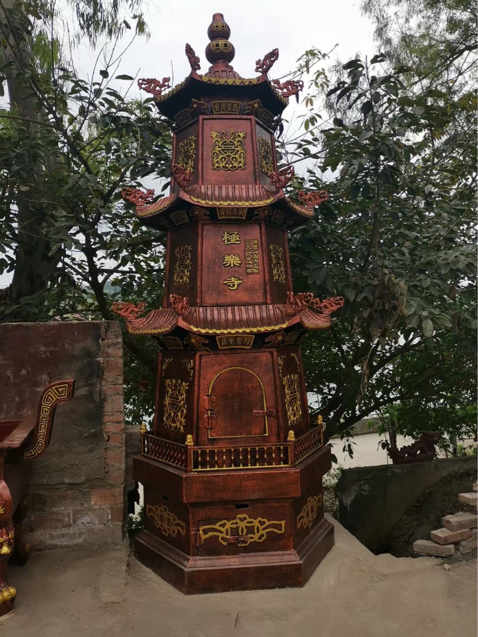 辉煌法器工厂生产化钱炉化钱塔宝塔宝炉铸铁化钱炉化钱塔铁宝炉