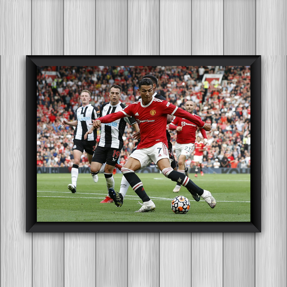 足球球星c罗装饰画 皇马尤文海报墙贴宿舍体彩店实木相框挂画摆台