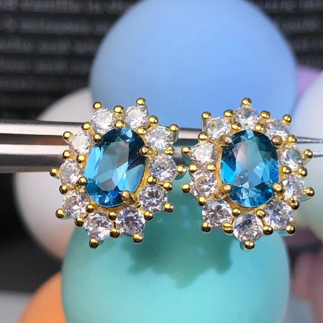 天然伦敦蓝托帕石耳钉纯净体镶嵌s925银颜色鲜艳深蓝切工精湛