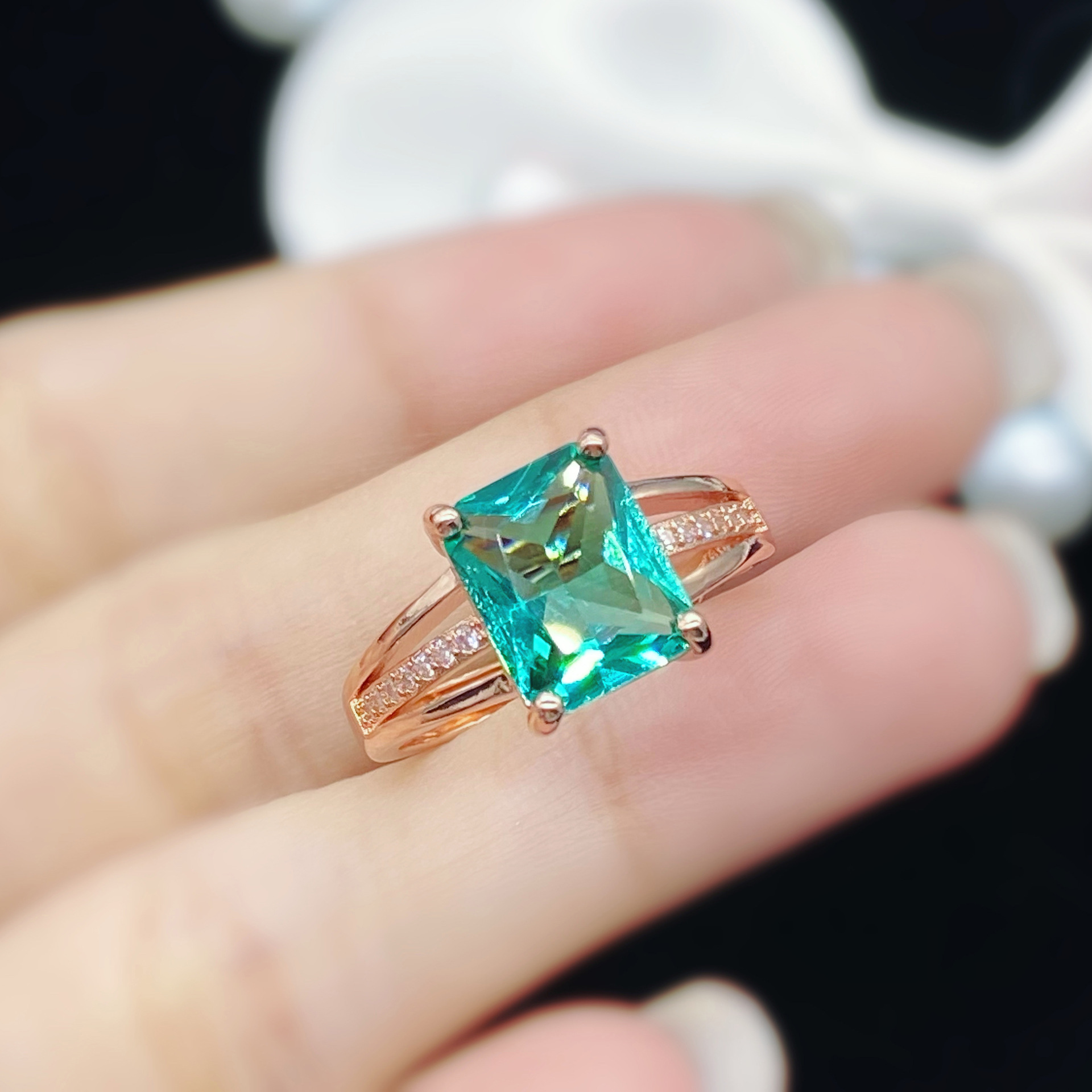 新品时尚气质淡绿孔绿长方形仿真绿碧玺彩宝开口戒指女 活口指环