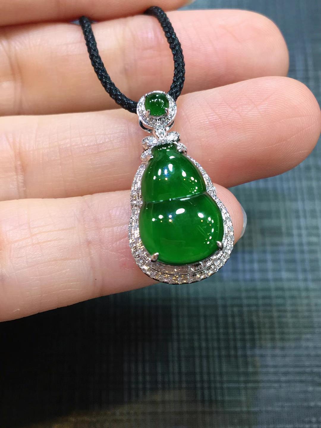 天然翡翠冰葫芦