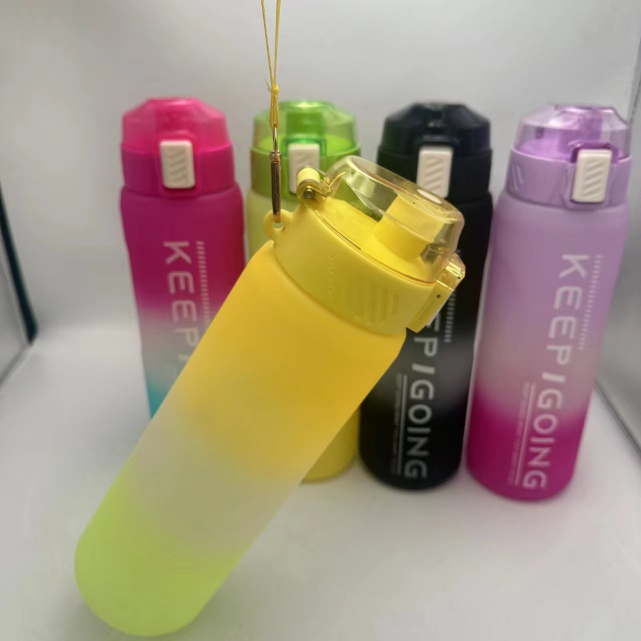 Sports Cup Good-looking Couple Portable Large Capacity Health Care Large Water Bottle New Homehold Bounce Sports Bottle Manufacturer