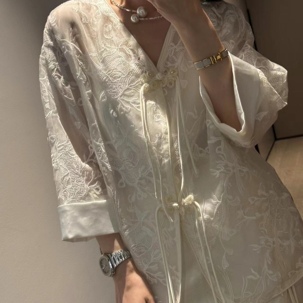 南油欧根纱钉珠盘扣流苏刺绣复古国风短外套气质优雅年轻款上衣