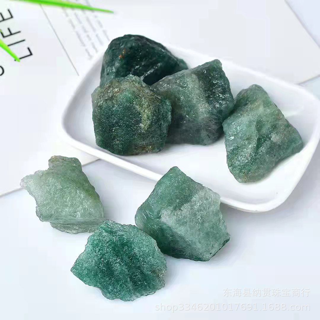 厂家批发天然绿草莓晶水晶原石 香薰扩香石大颗粒水晶原石净 化石