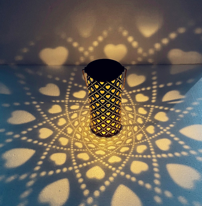 太阳能心形投影灯 铁艺镂空太阳能手提灯笼 花园庭院户外装饰挂灯