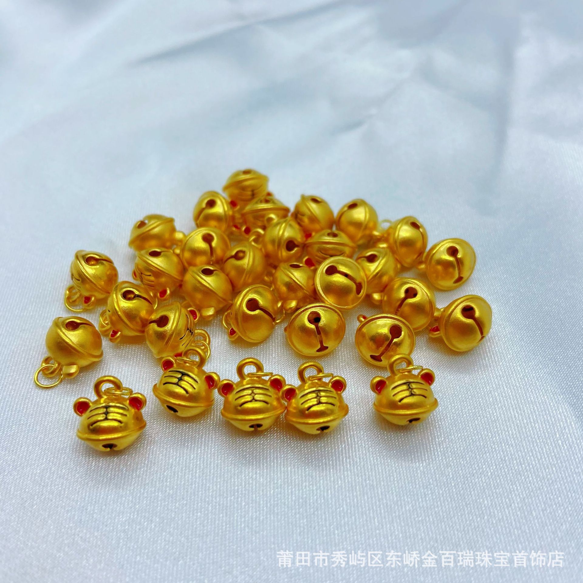 散装造型生肖样式男女通用品牌金百瑞珠宝货号虎年铃铛风格虎年热卖