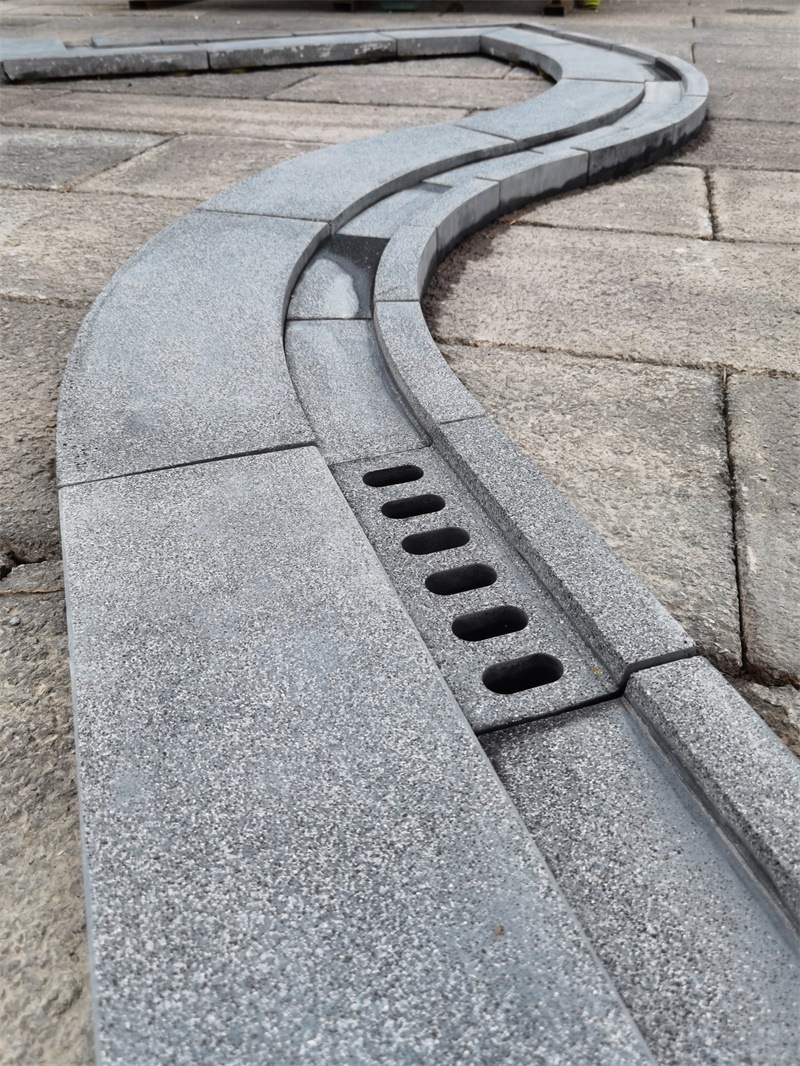 仿芝麻灰成品pc排水沟预制混凝土pc砖300*150*40/60