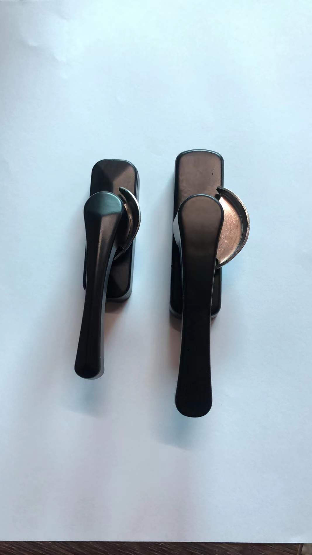 推拉窗月牙锁 厂家批发 铝合金门窗锁 塑钢盖板双向锁 盖板窗锁