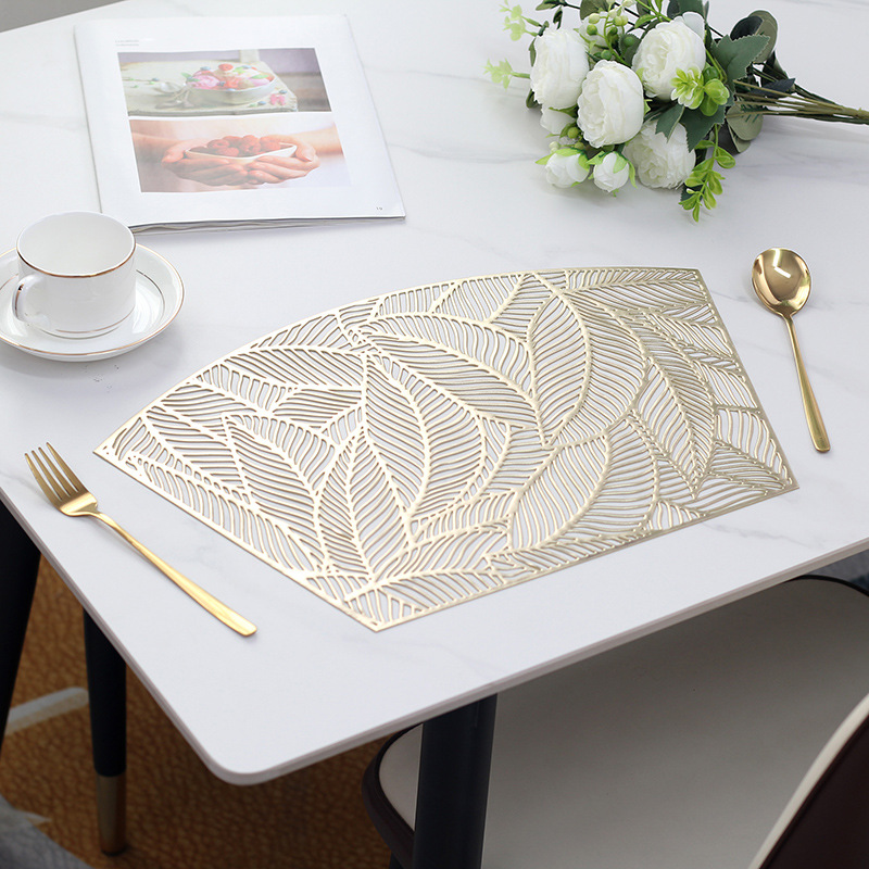 Placemat Gilding PVC New Fresh Leaves Hollow Sector Placemat PVC Waterproof Oil-Proof Heat Insulation Scratch-Resistant Tableware Mat