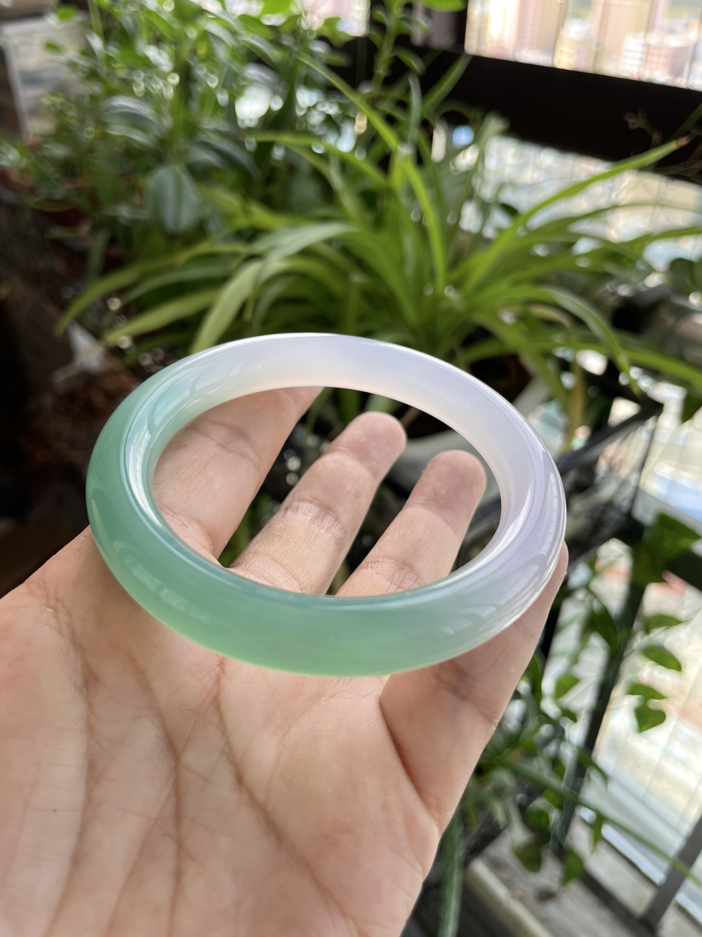 冰透玛瑙半山半水手镯远山黛油青色玉髓镯子女款圆条冰透玉镯批发