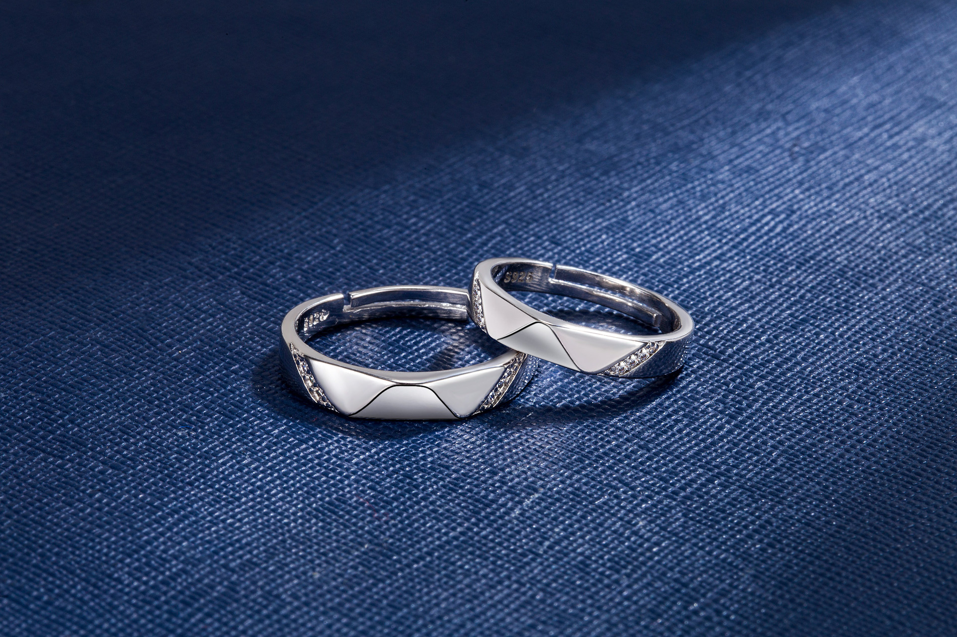 韩版跨境开口情侣对戒异地恋礼物简约菱形面指环网红棱爱情侣戒指