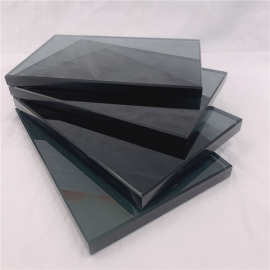 蓝星灰钢化玻璃