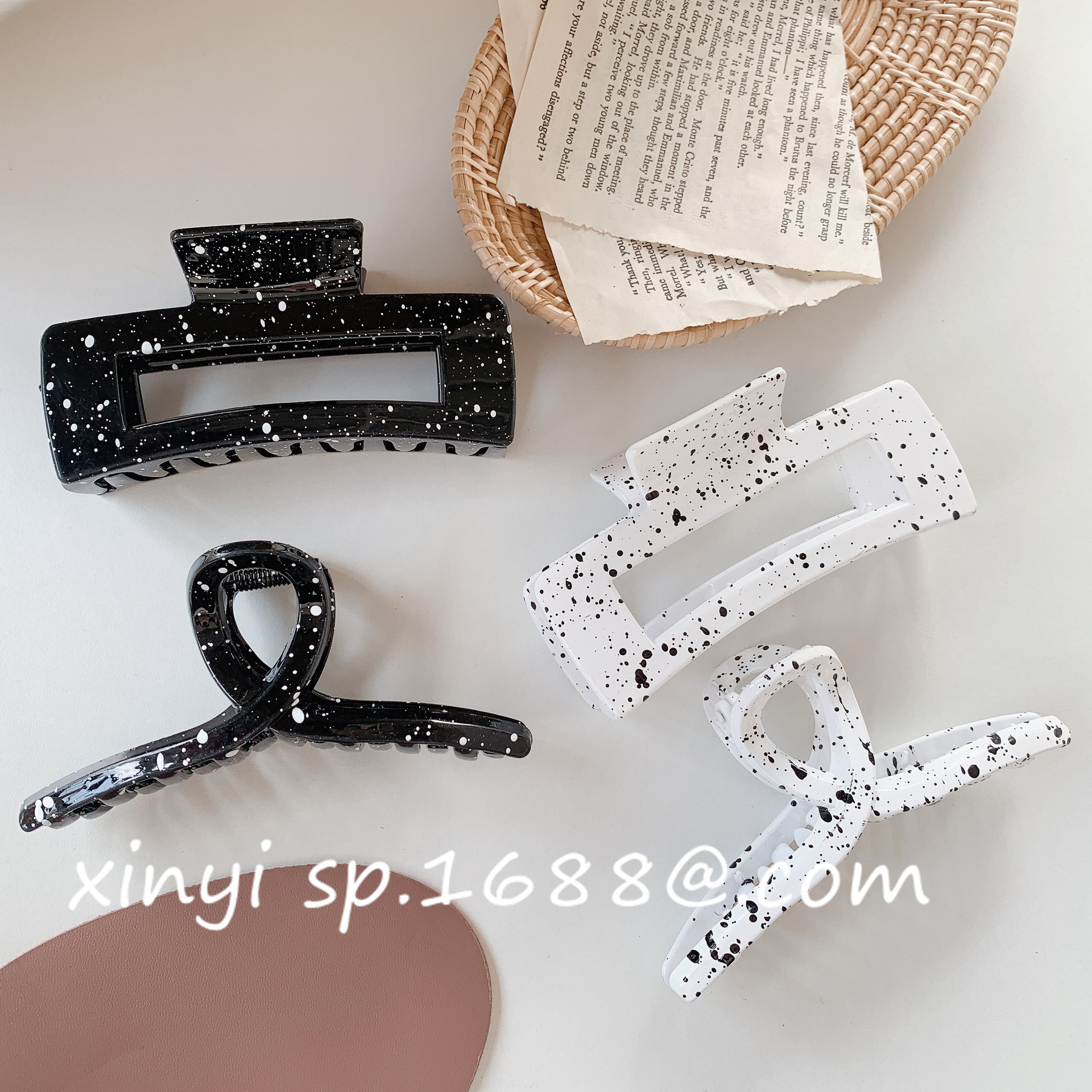 Yingmin Accessory Black and White Cows Pattern Grip Back Head Barrettes Scratch Shark Clip Splash Ink Simple Style Headdress Clip Hair Accessories