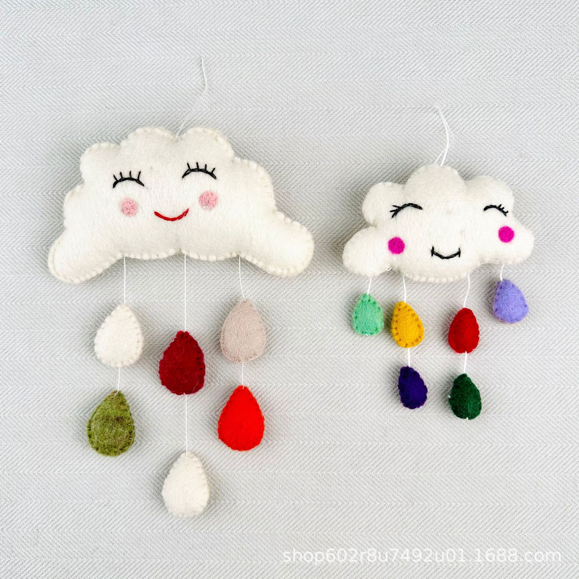 纯手工羊毛毡可爱云朵彩色雨滴挂件壁挂儿童房装饰创意礼物ins风
