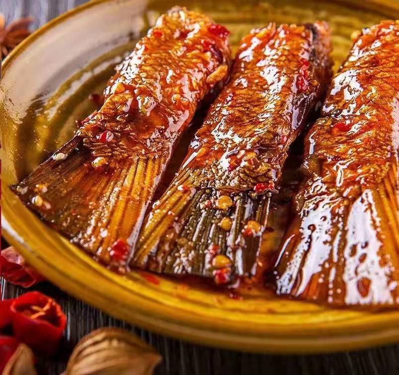 鱼尾超辣零食湖南特产工厂直销大量供应