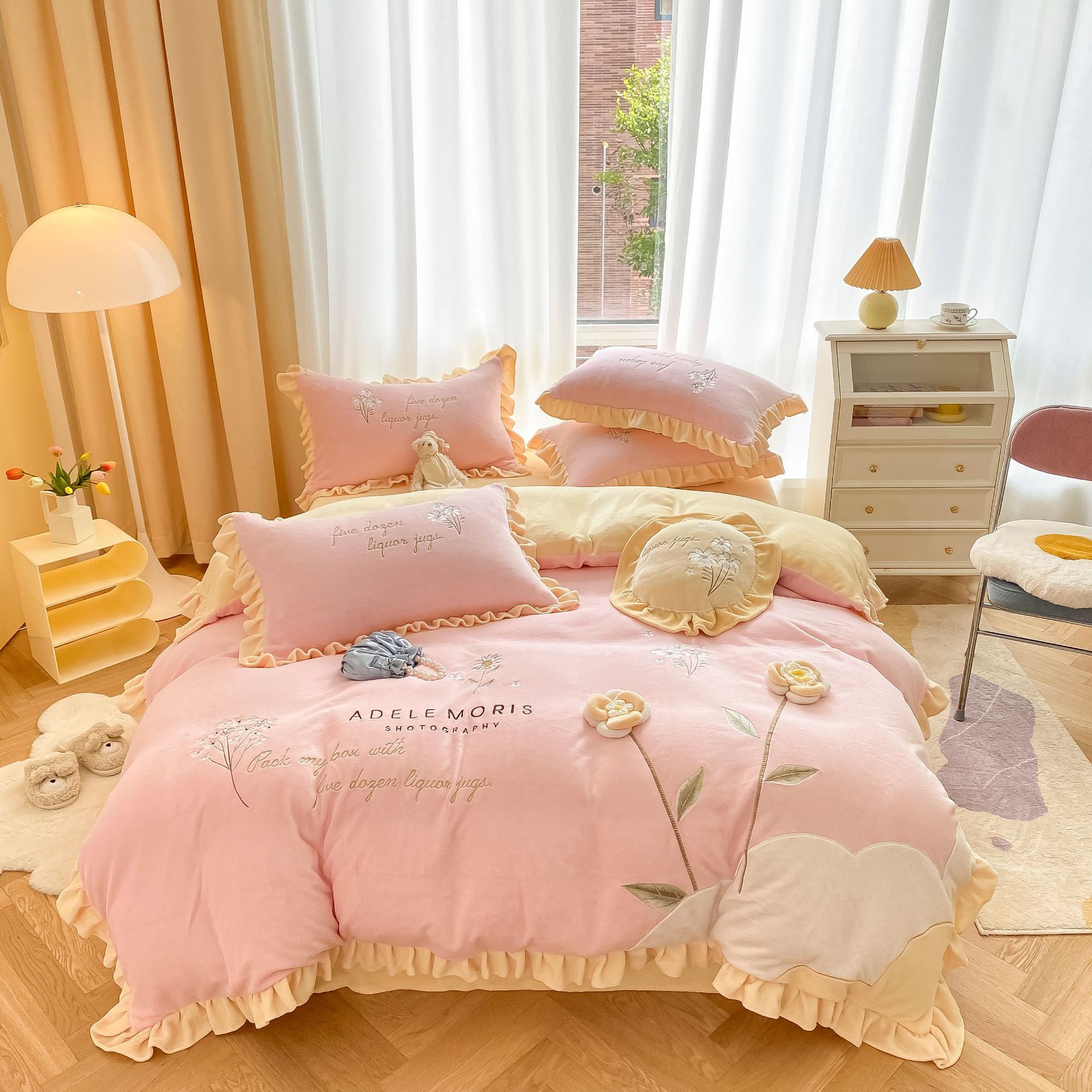 冬季牛奶绒四件套刺绣保暖被套高档床上用品加厚珊瑚绒床单床笠款