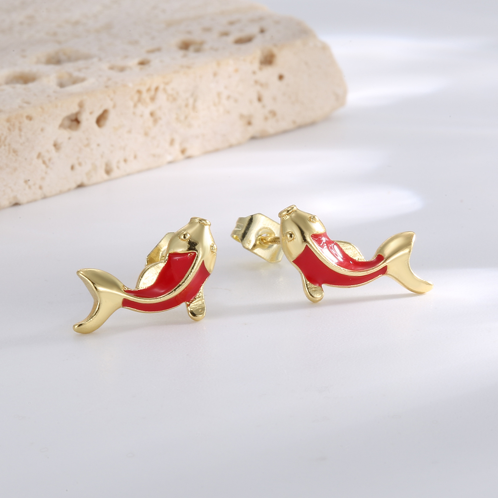 锦鲤小鱼儿新年耳环女2024年新款小巧精致新年节日氛围感小鱼耳环
