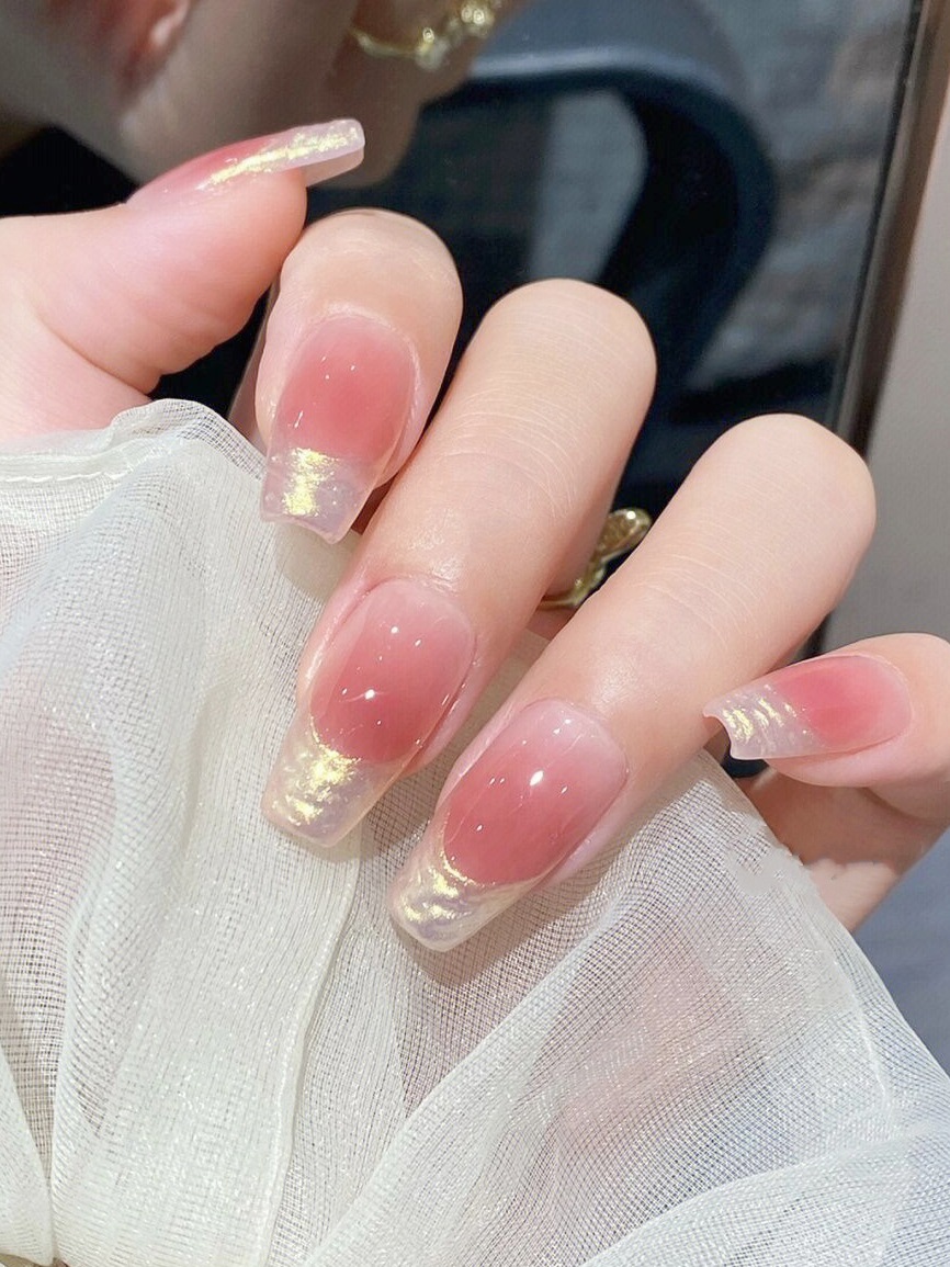 网红爆款法式褶皱极光粉黄光魔镜粉冰透色腮红美甲油胶显白流行色