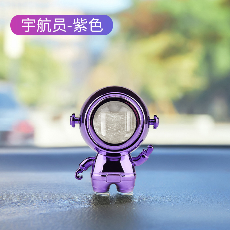 Cartoon Astronaut Car Gold Perfume Aromatherapy Car Interior Air Outlet Decoration Long-Lasting and Light Fragrance Ornaments