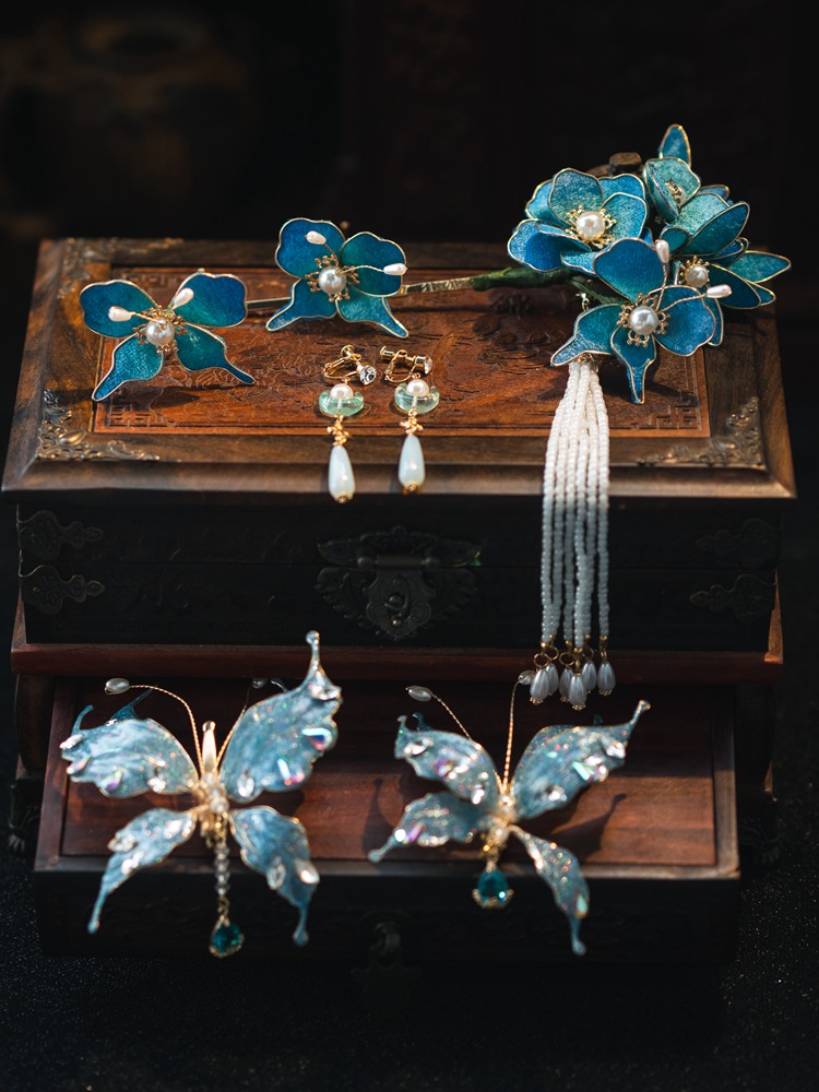 h6yu水舞u1350新娘头饰新款中式蓝色发簪古风步摇旗袍结婚礼秀禾