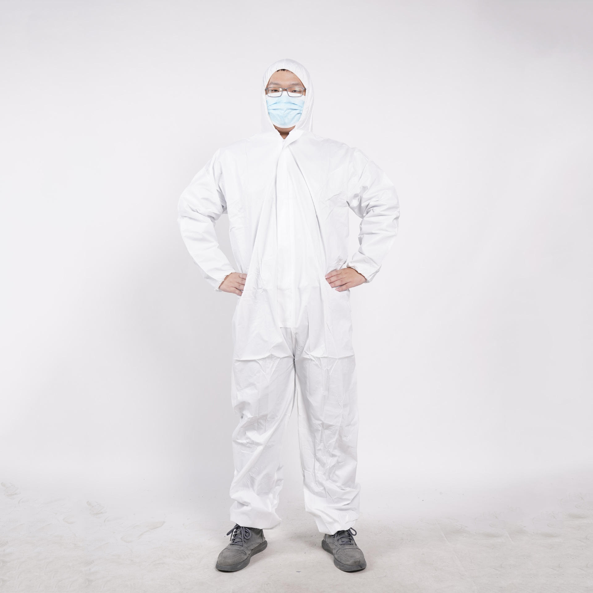 厂家直销防护服隔离服防尘服反光防护服防蓝条防护服一次性防护服