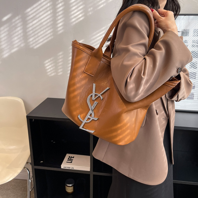 Tote Bag for Women 2022 Autumn and Winter New Korean Style Fashionable All-Matching Elegant Shoulder Bag Special-Interest Design Retro Handbag