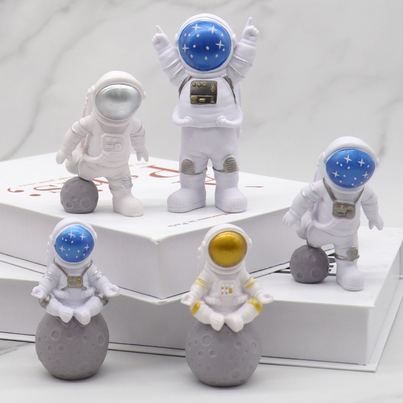 Officially Authorized Astronaut Decoration Cute Model Small Spaceman Home Living Room Desktop Car Decorations