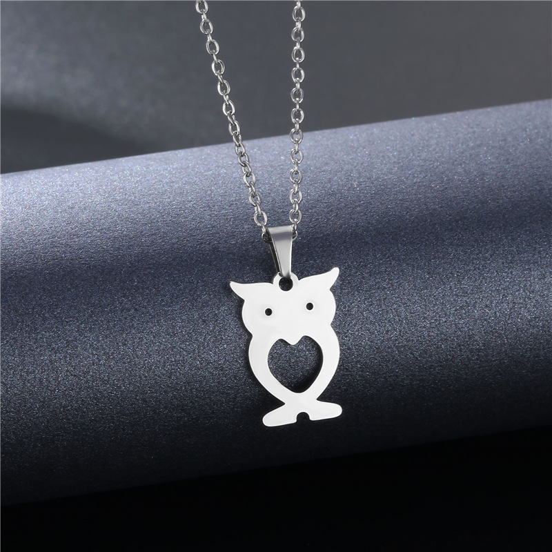 New Fashion Stainless Steel Owl Necklace Clavicle Chain European and American Student Mori Style Titanium Steel Necklace Female Pendant