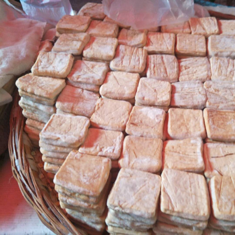 贵州毕节大方特产小吃批发臭豆干臭豆腐批发搞烧烤吃烙锅