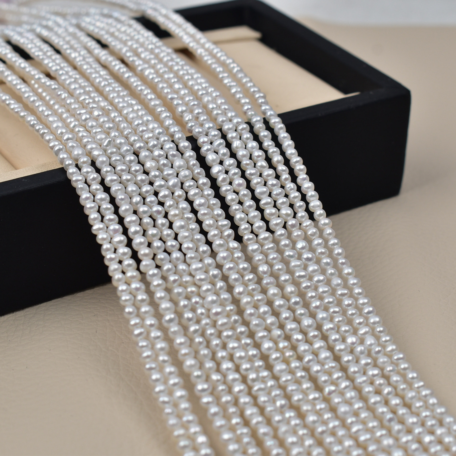 诸暨 淡水珍珠强光白亮3-4mmakoya珍珠近圆形天然珍珠半成品项链