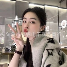 明星同款字母老花羊绒围巾女秋冬纯色渐变披肩围巾百搭保暖围脖