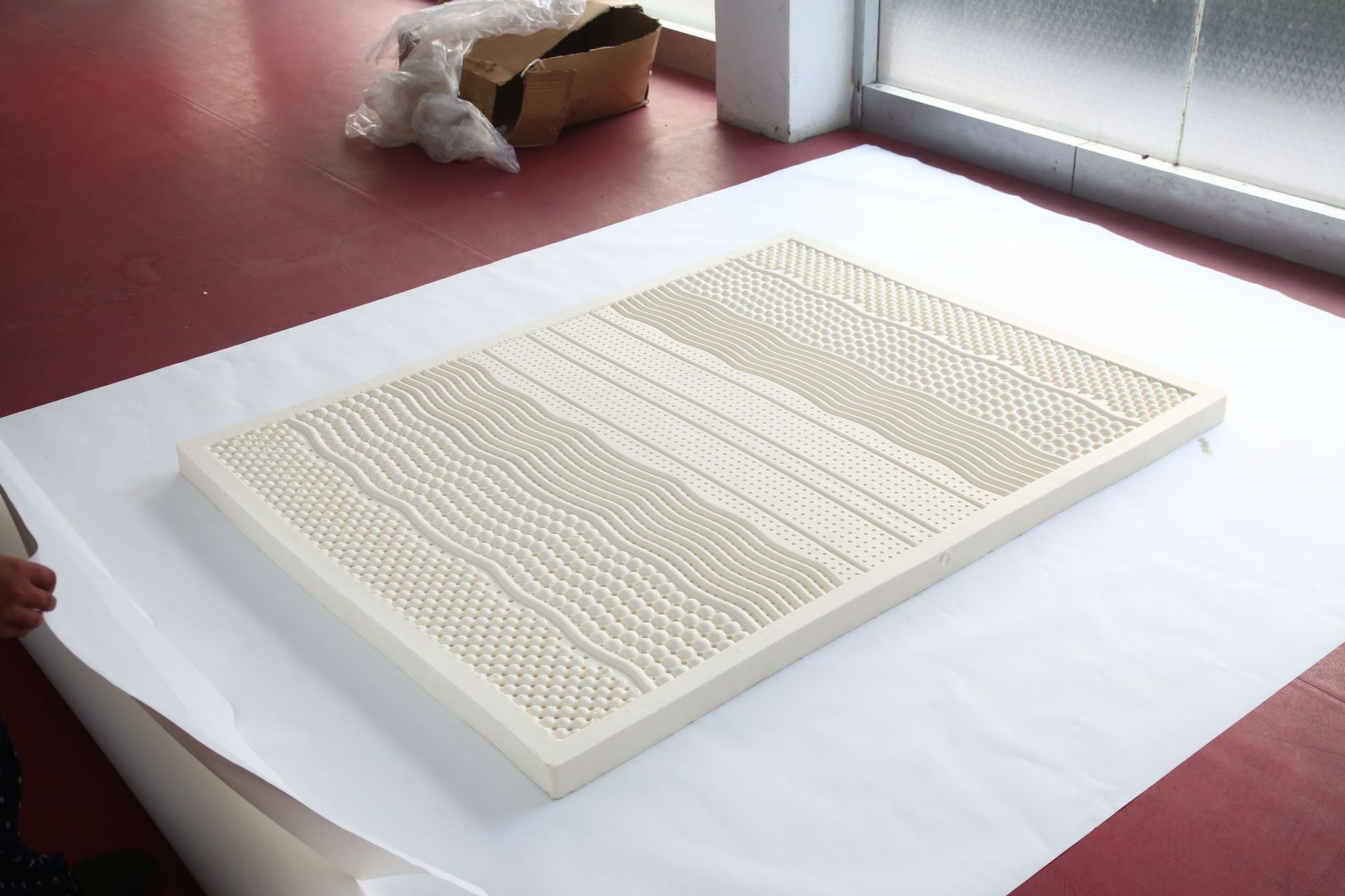 泰国天然乳胶床垫宿舍软垫席梦思1.8m单人榻榻米厂家直供一件代发