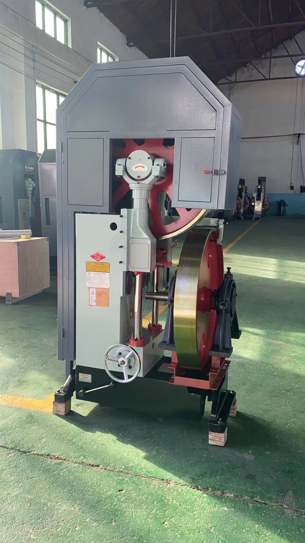 mj650/317/318/319带锯机免安装型挖坑型木工带锯跑车推台带锯