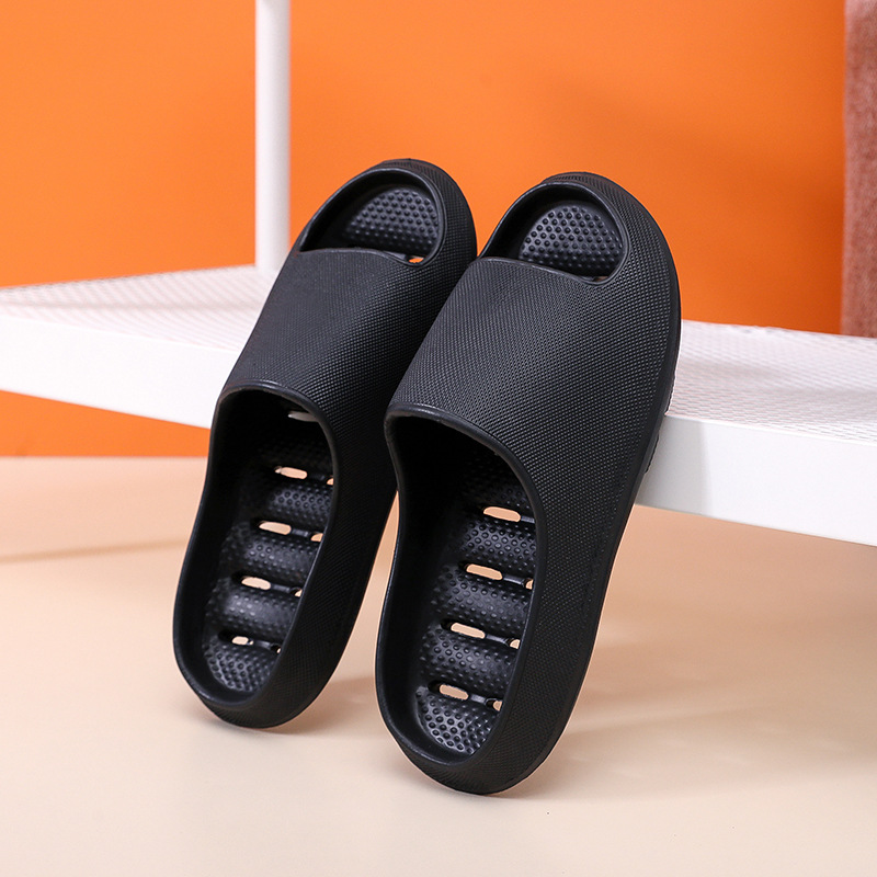 New Home Slippers for Women Summer Outdoor Couple Non-Slip Bathroom Slippers Poop Feeling Home Leaking Slippers Eva